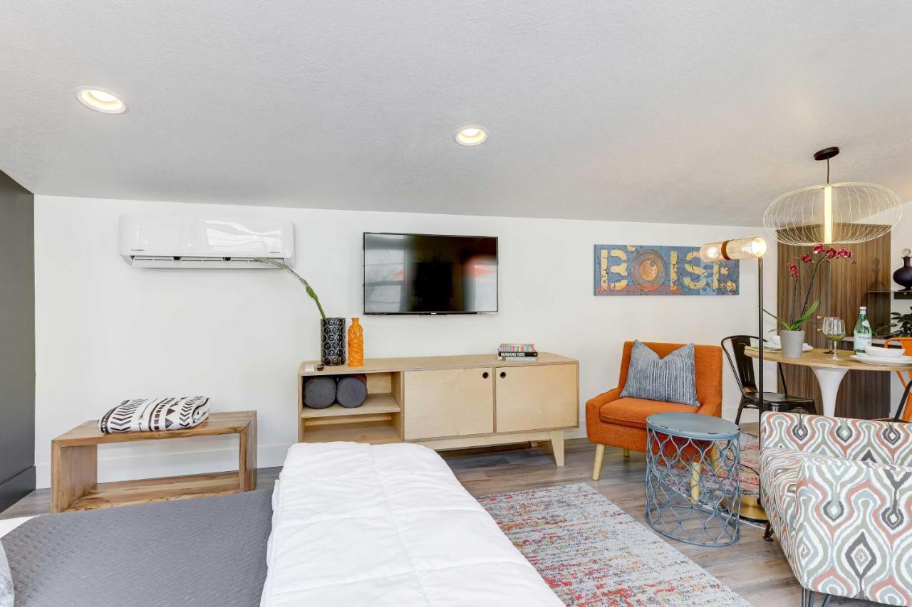 Stylish And Modern Boise Studio With Foothills Views! Kültér fotó