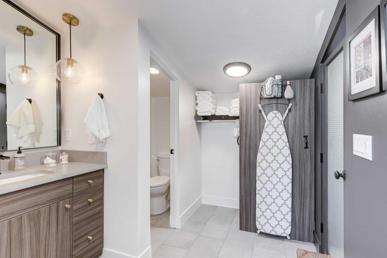 Stylish And Modern Boise Studio With Foothills Views! Kültér fotó